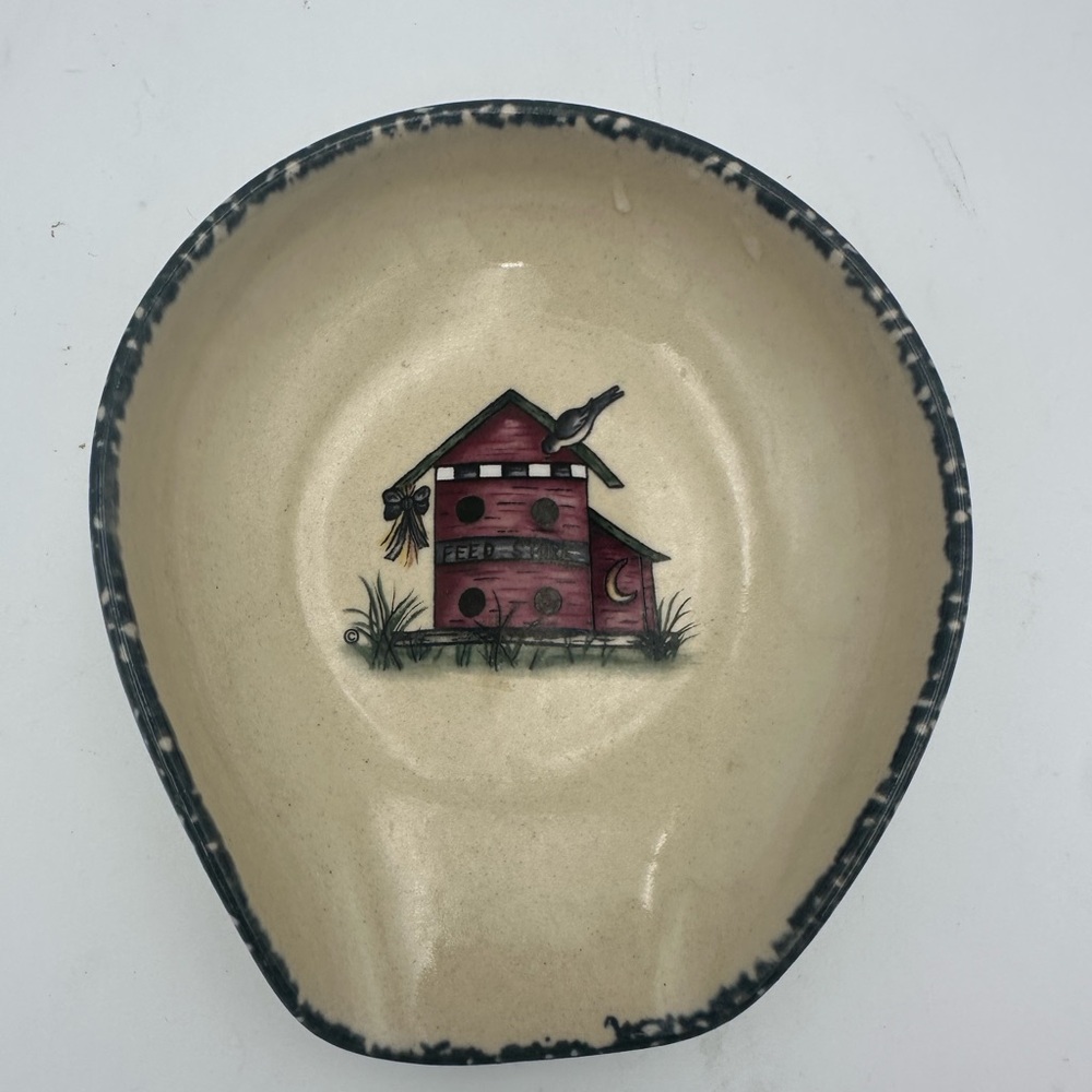 Vintage Home and Garden Party Stoneware Spoon Rest Birdhouse Feed Store 2000 USA